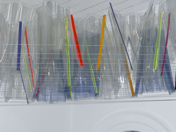 Fiona Mulholland: Sans Souci, 2010, polycarbonate, galvanised wire, stainless steel; courtesy Cake